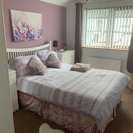 Minimum Stay Two Nights Larne Extérieur photo