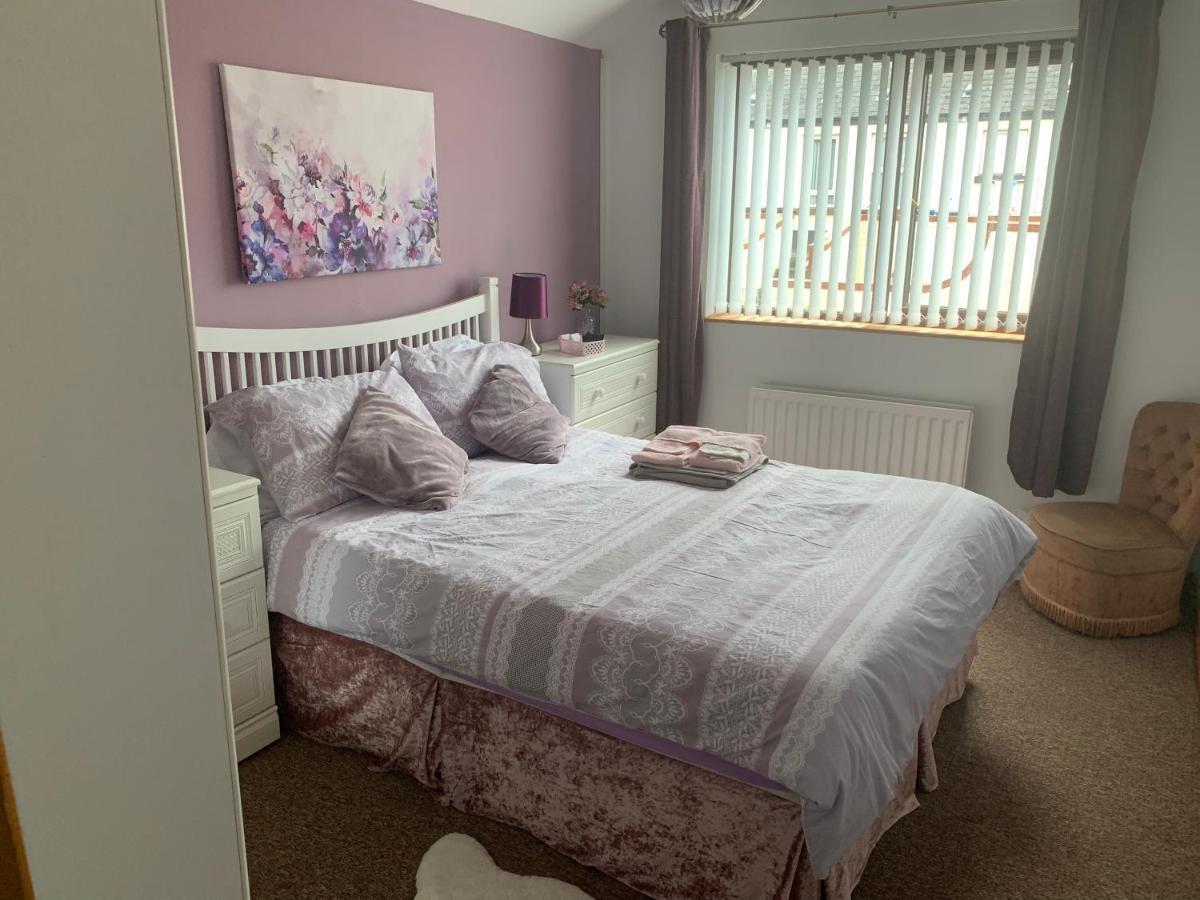 Minimum Stay Two Nights Larne Extérieur photo