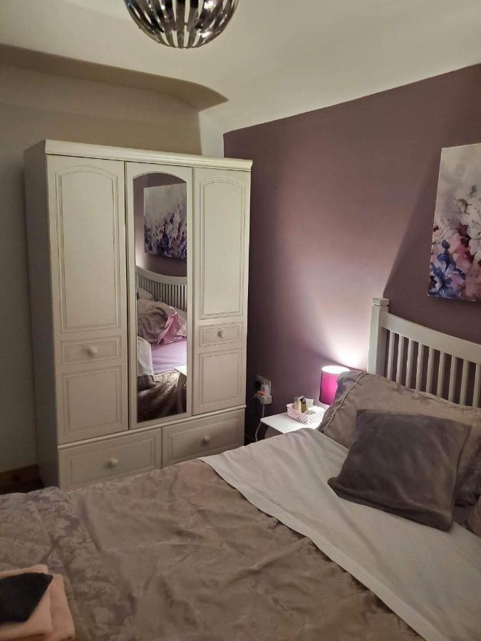 Minimum Stay Two Nights Larne Extérieur photo