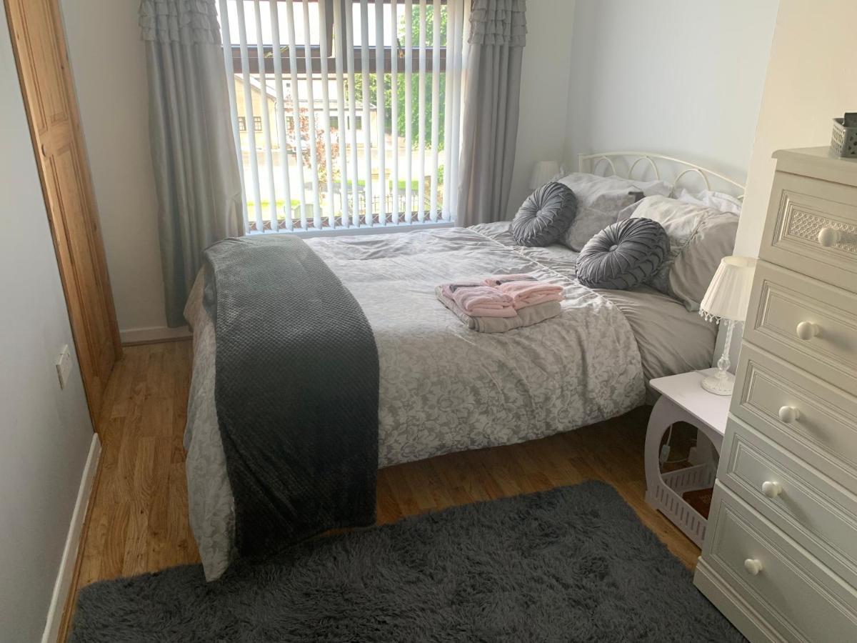 Minimum Stay Two Nights Larne Extérieur photo