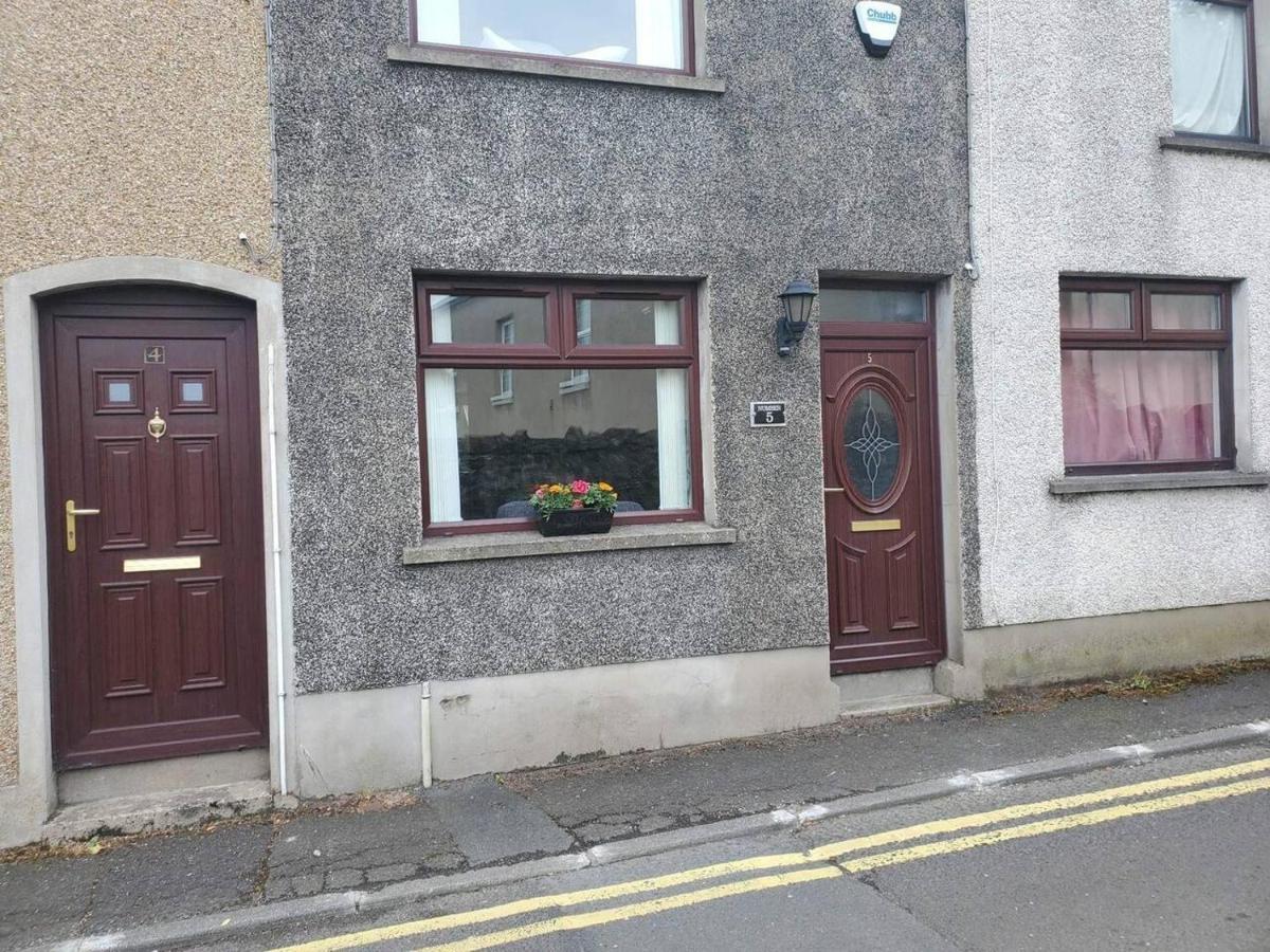 Minimum Stay Two Nights Larne Extérieur photo